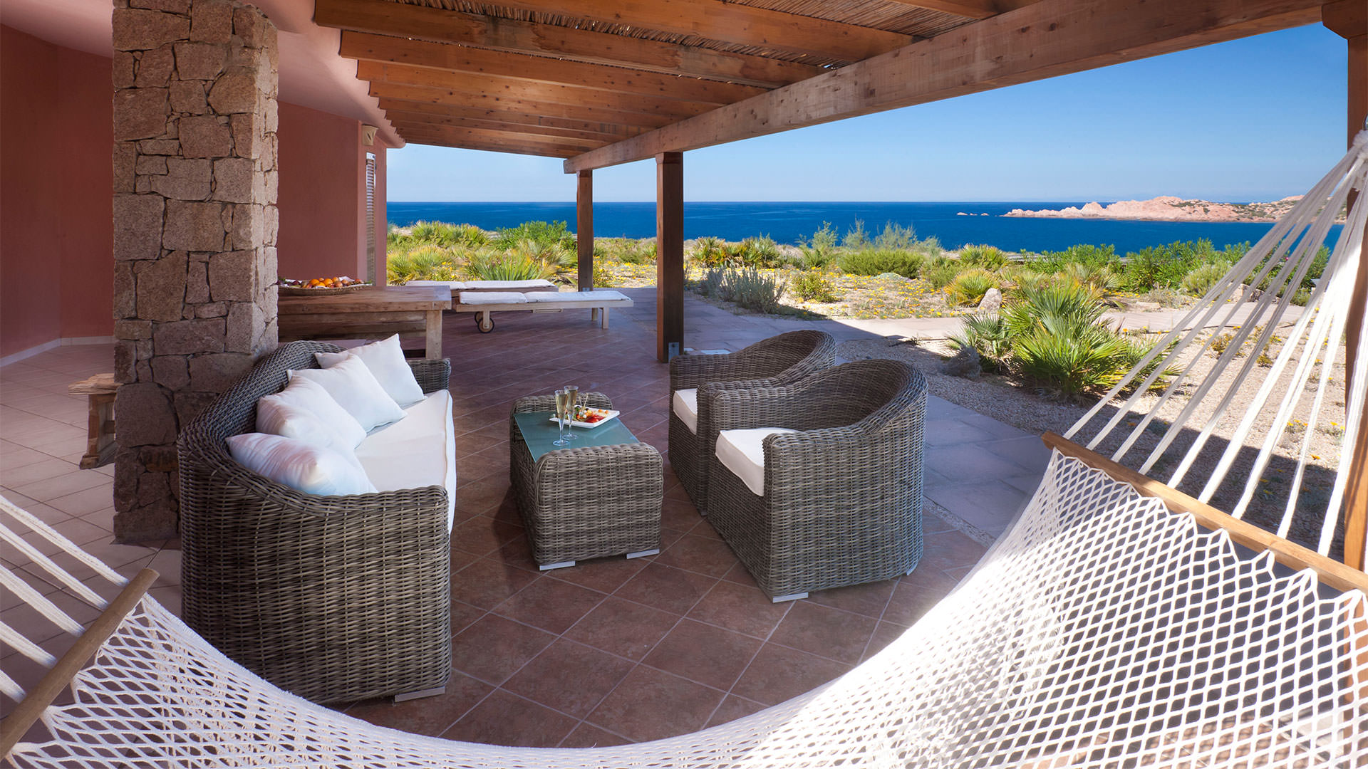 hotel-torreruja-isola-rossa-ville-olivastri-veranda-mini